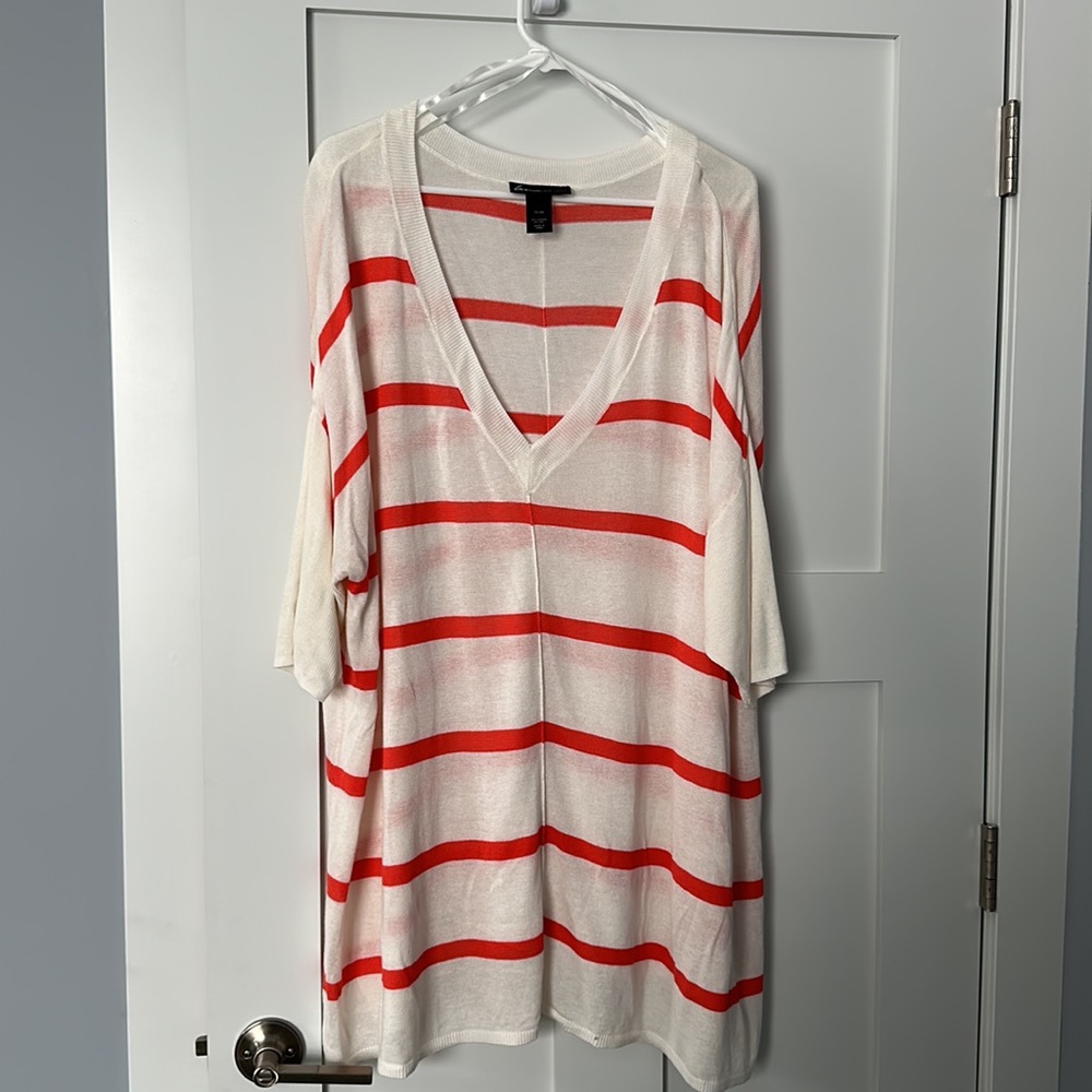 Fun lightweight top coral 22/24 Lane Bryant